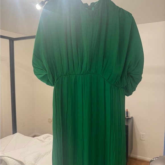 Zara Elegant Green Women's Dress - Picture 5 of 7